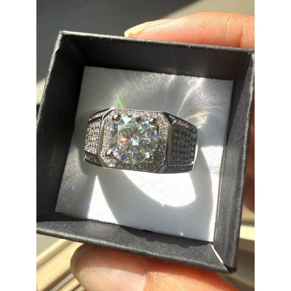 2 CT Moissanite Men’s Ring Size 10 Rhodium Plated GRA Certified
